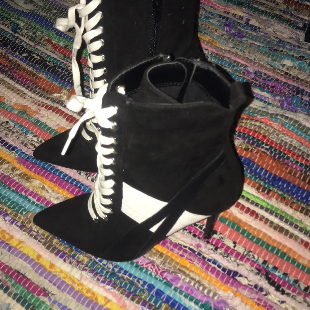 Tie up heels .